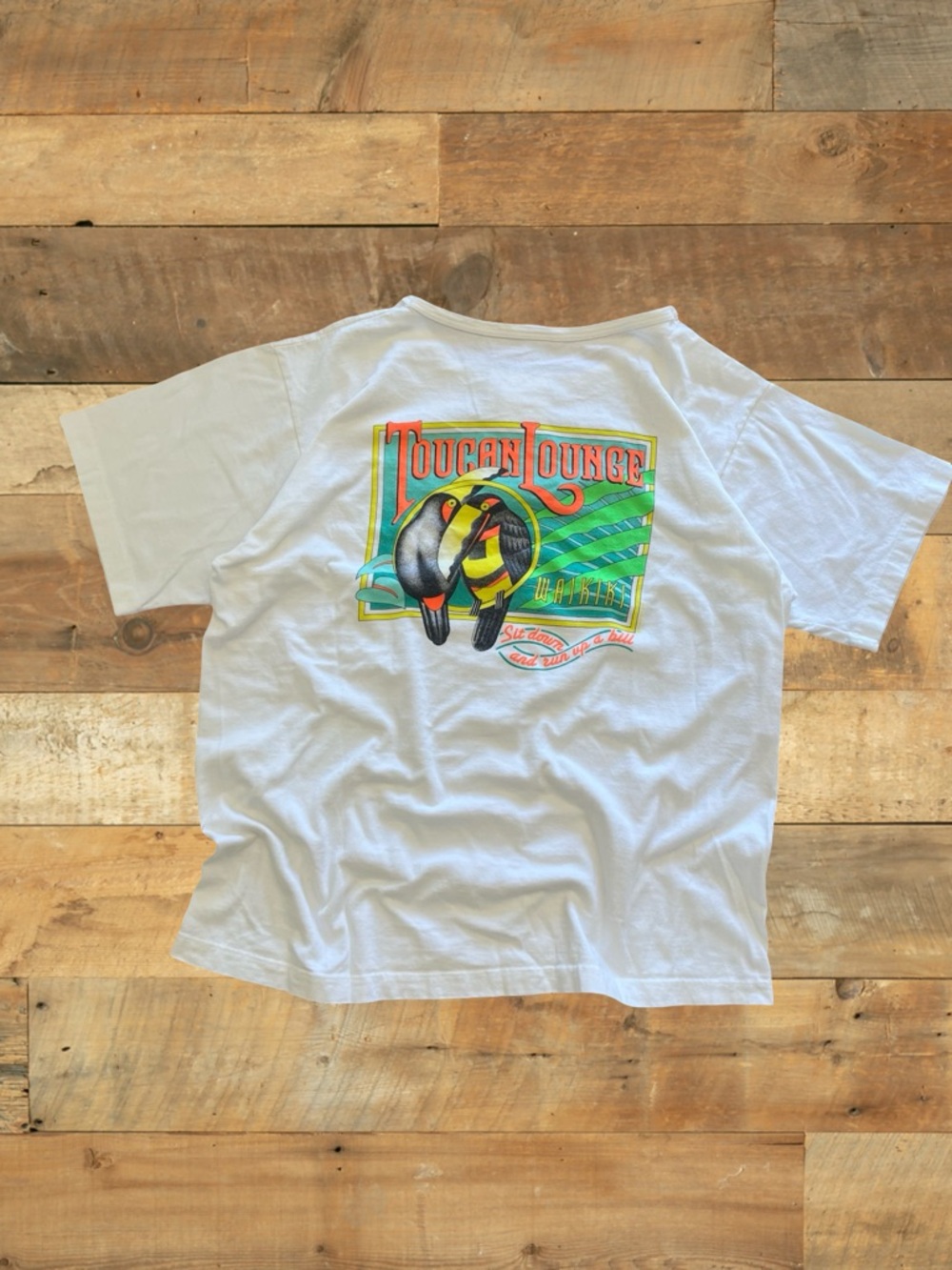 Vintage Toucan Lounge Waikiki t-shirt, Tagged L